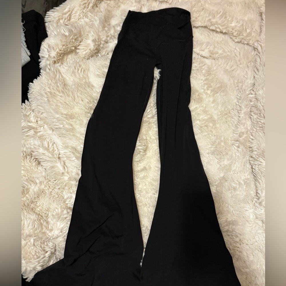 Offline By Aerie Super Flare Cross over leggings